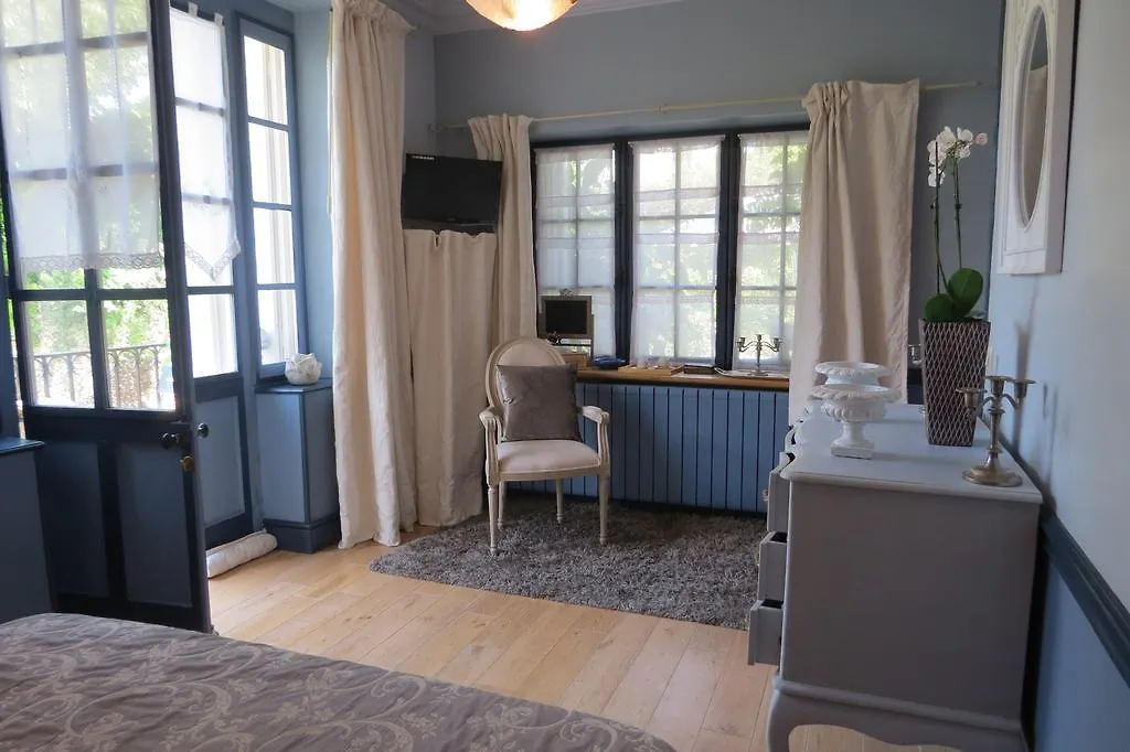 Demeure D'Hotes L'Hermitage Mouxy Bed & Breakfast